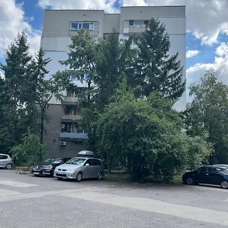 Ellie Soe Free Parking 5 Min To Metro Sofia